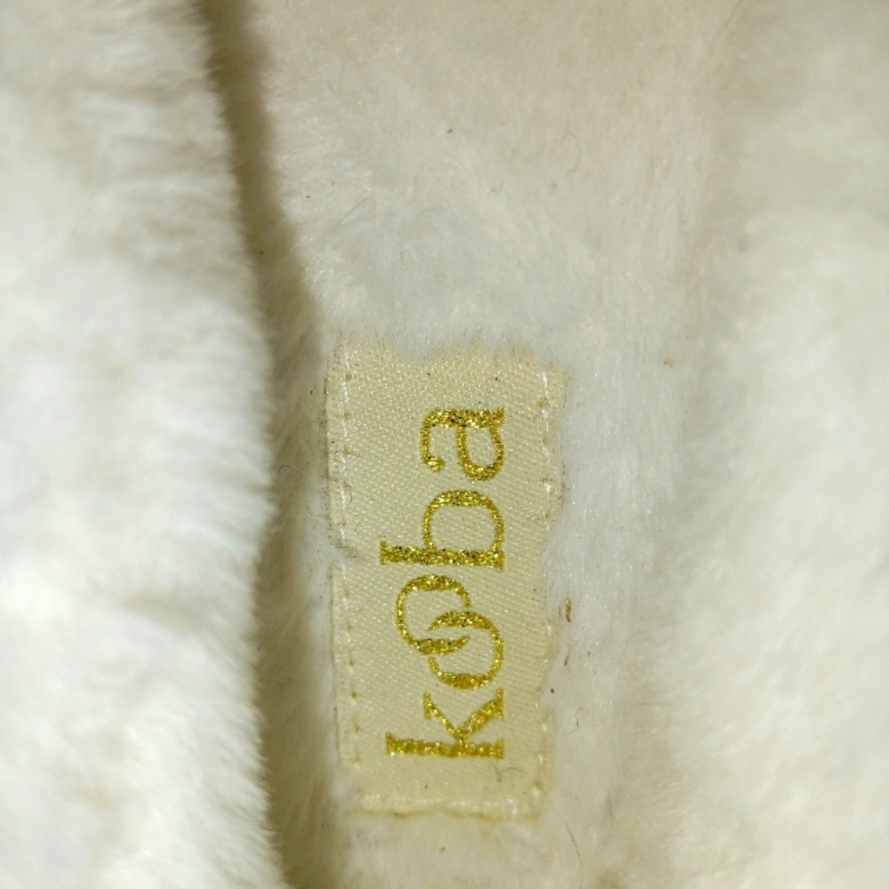 KOOBA Cozy Black Faux Fur Women's Slippers - Picture 3 of 7